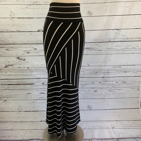 Charlotte Russe Dresses & Skirts - Mermaid Flare Skirt